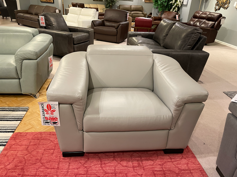 Omnia – Ponza - Powered Recliner - In-Stock!